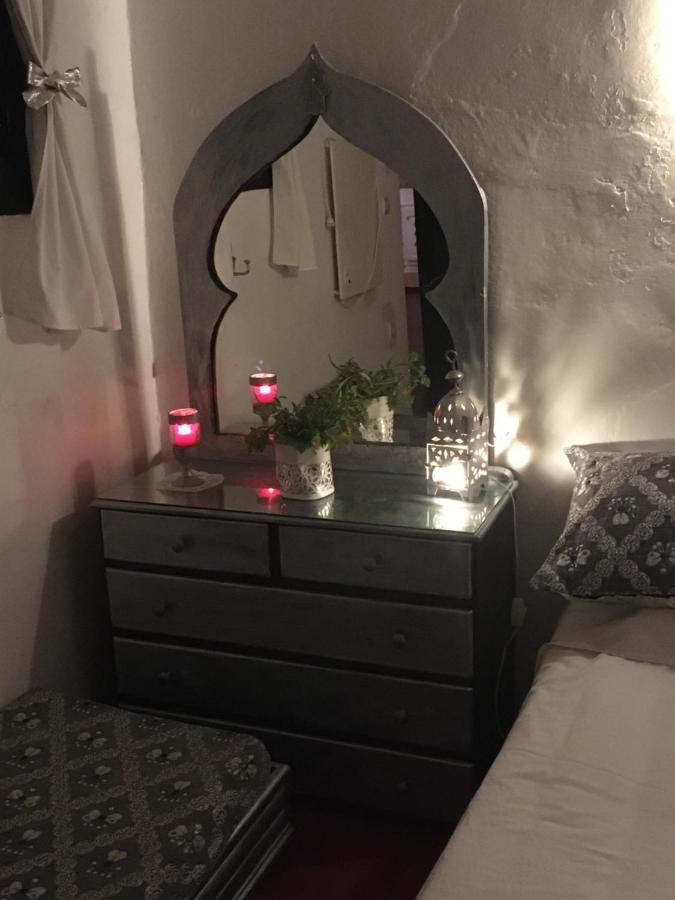 Hathor ,Casa Marroqui Con Dos Terrazas En La Medina Antigua , Ideal Parejas!! Wifi!! Асіла Екстер'єр фото