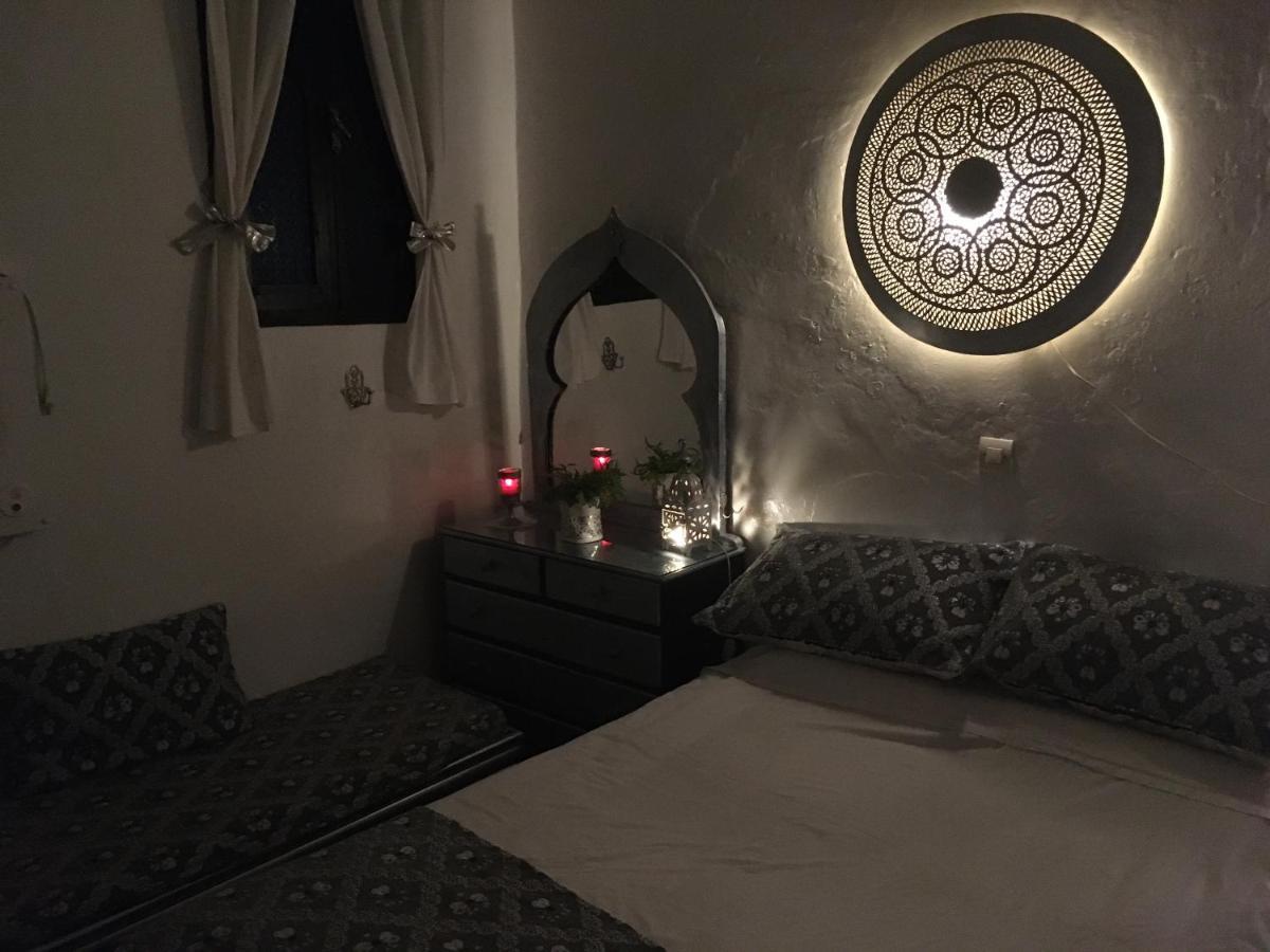 Hathor ,Casa Marroqui Con Dos Terrazas En La Medina Antigua , Ideal Parejas!! Wifi!! Асіла Екстер'єр фото