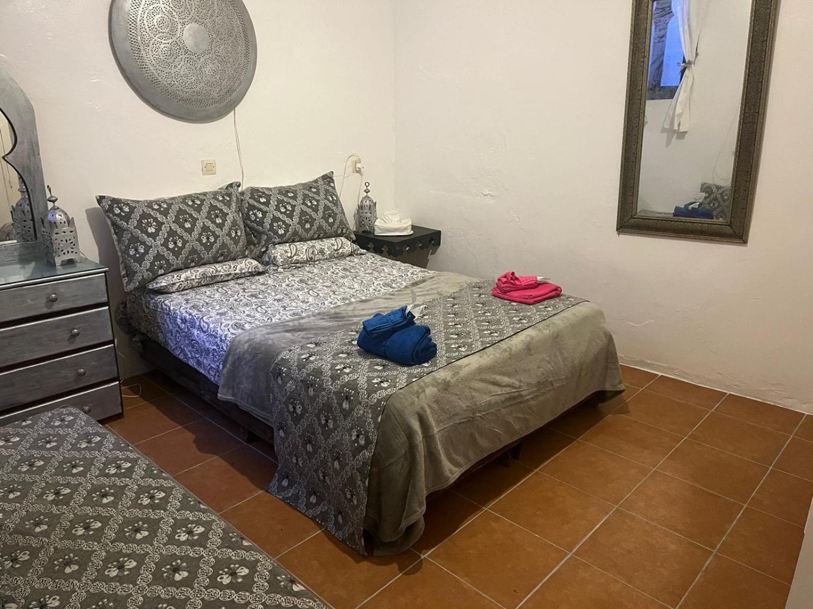 Hathor ,Casa Marroqui Con Dos Terrazas En La Medina Antigua , Ideal Parejas!! Wifi!! Асіла Екстер'єр фото