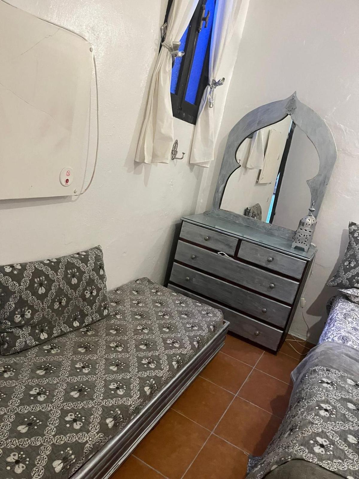 Hathor ,Casa Marroqui Con Dos Terrazas En La Medina Antigua , Ideal Parejas!! Wifi!! Асіла Екстер'єр фото